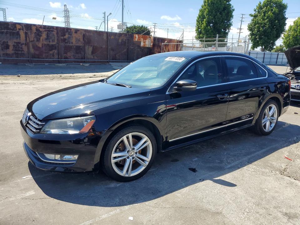 2014 Volkswagen VIN 1VWCN7A33EC047607 COPART salvage auction — NORMAL WEAR, Az - Dis/Dlr/Exp Only Clean Title, sold $725 on 2026-07-10 (photo 1)