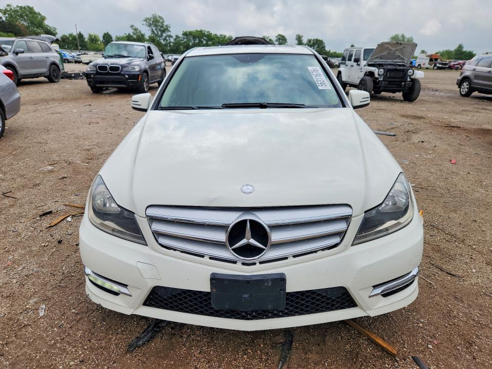 2012 Mercedes-benz C-klasse VIN WDDGF8BBXCA689138 COPART salvage auction — FRONT END, Il - Salvage Certificate, sold $250 on 2026-07-21 (photo 5)
