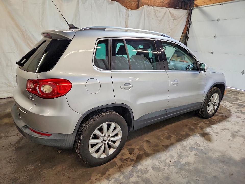 2011 Volkswagen Tiguan VIN WVGBV7AX0BW524260 COPART salvage auction — REAR END, Pa - Certificate Of Salvage, sold $550 on 2026-07-26 (photo 3)