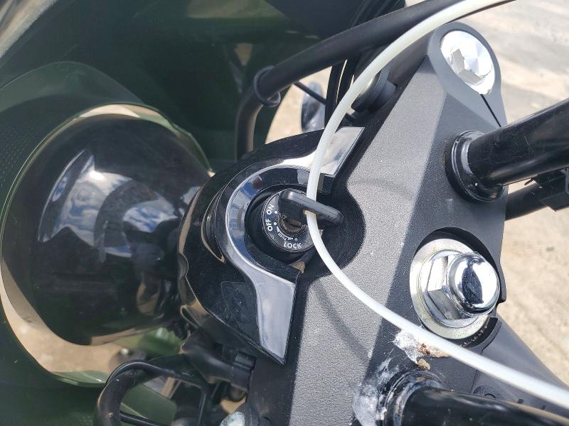 2015 Yamaha VIN JYAVP33E2FA011557 COPART salvage auction — FRONT END, Ar - Certificate Of Title, sold $625 on 2026-07-30 (photo 8)
