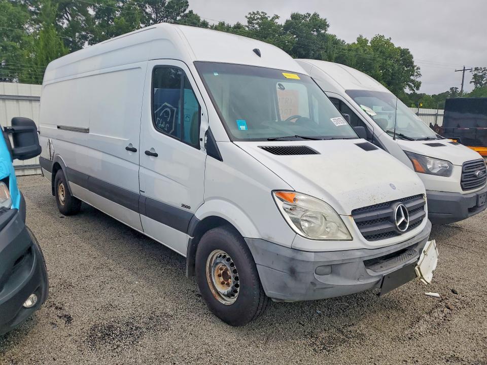 2012 Mercedes-benz VIN WD3PE8CB7C5610328 COPART salvage auction — MINOR DENT/SCRATCHES, Ga - Certificate Of Title (P), sold $2,950 on 2026-07-29 (photo 4)
