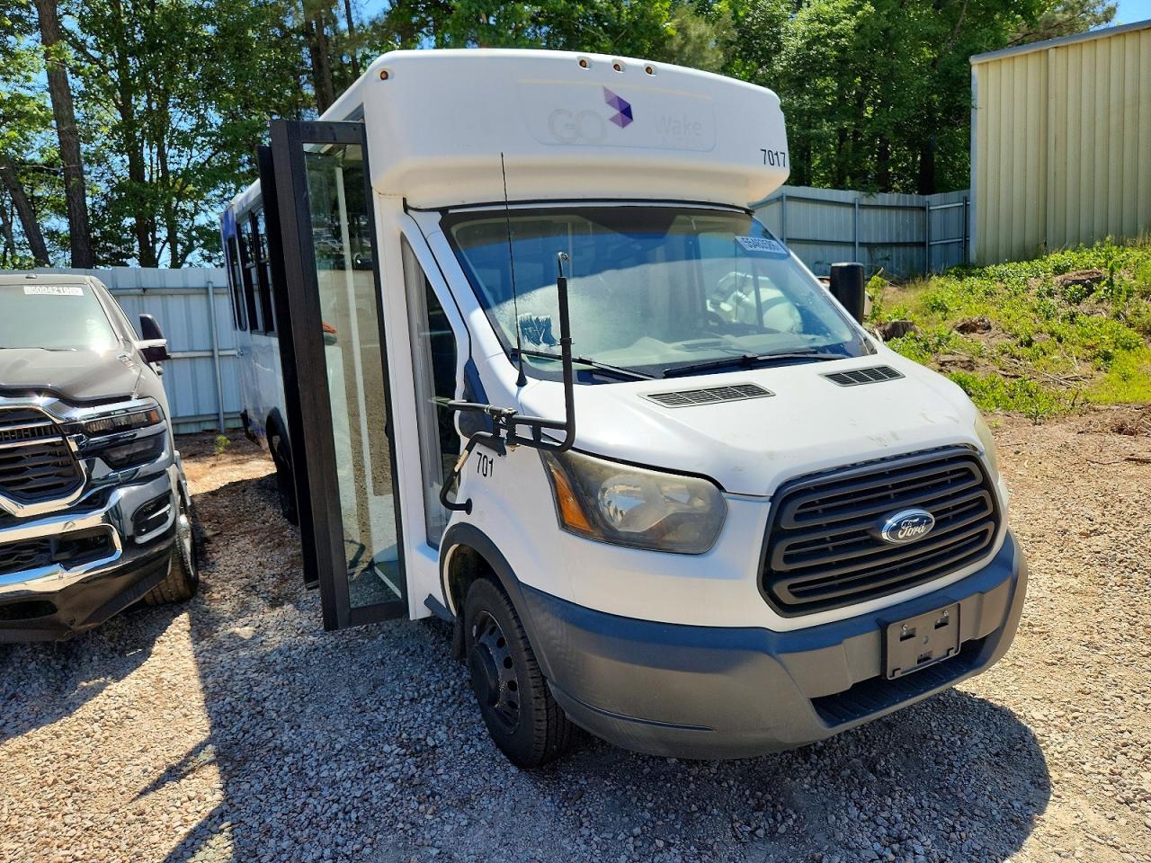 2017 Ford Transit VIN 1FDES8PM1HKA41210 — COPART salvage auction photo