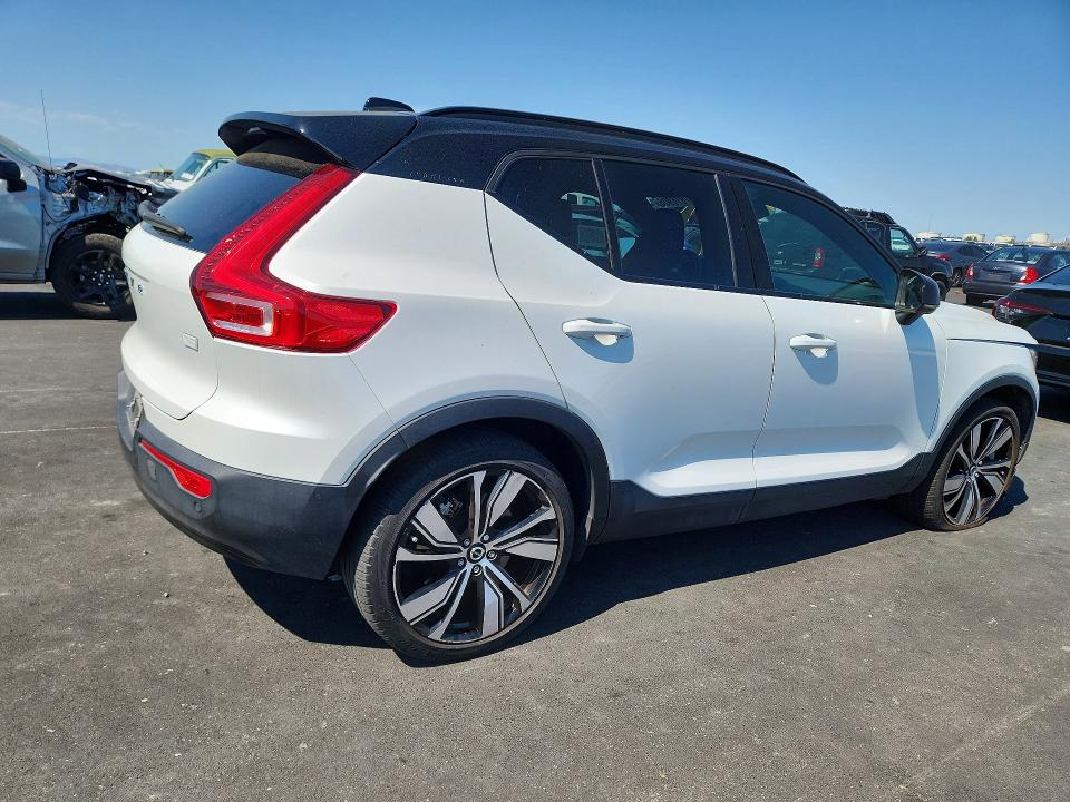 2022 Volvo Xc40 VIN YV4ED3UB4N2692361 COPART salvage auction — UNDERCARRIAGE, Sc - Salvage Title, sold $12,900 on 2026-07-15 (photo 3)