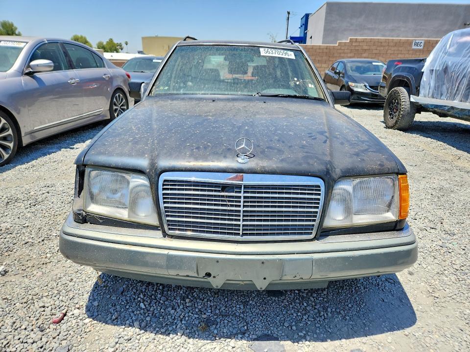 1995 Mercedes-benz E-class VIN WDBEA92E5SF336113 COPART salvage auction — FRONT END, Ca - Dis/Dlr/Exp Only Clean Title, sold $550 on 2026-07-29 (photo 5)