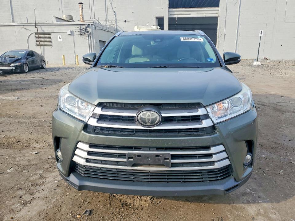 2017 Toyota VIN 5TDJZRFH6HS474930 COPART salvage auction — SIDE, Va - Cert Of Title - Salvage, sold $11,000 on 2026-07-08 (photo 5)