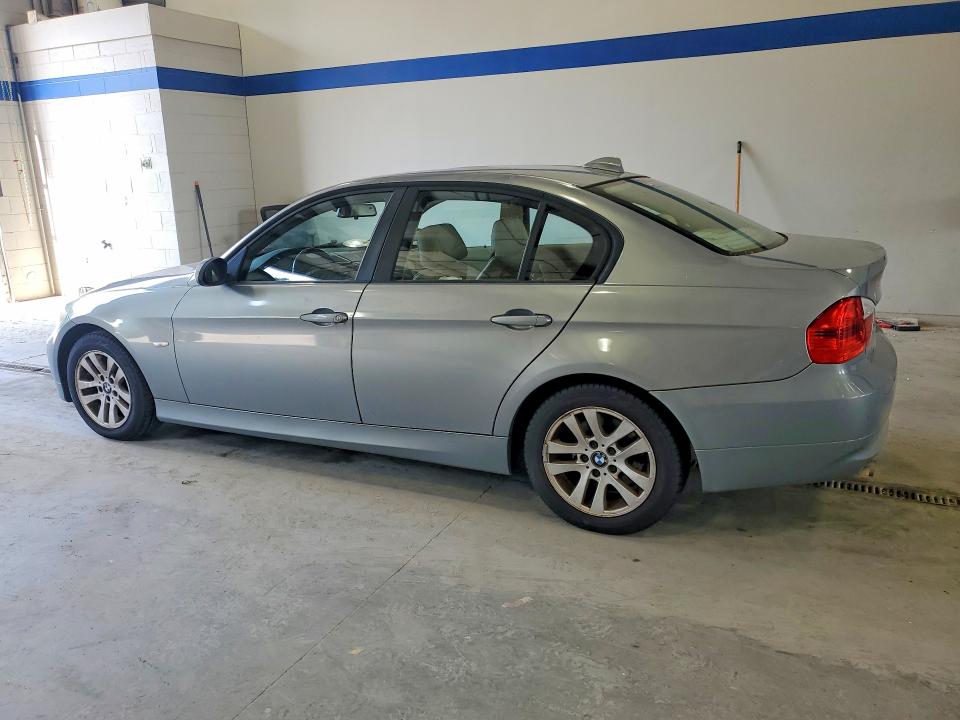 2006 BMW 3 series VIN WBAVB17536NK37596 COPART salvage auction — MECHANICAL, Va - Certificate Of Title, sold $450 on 2026-07-10 (photo 2)