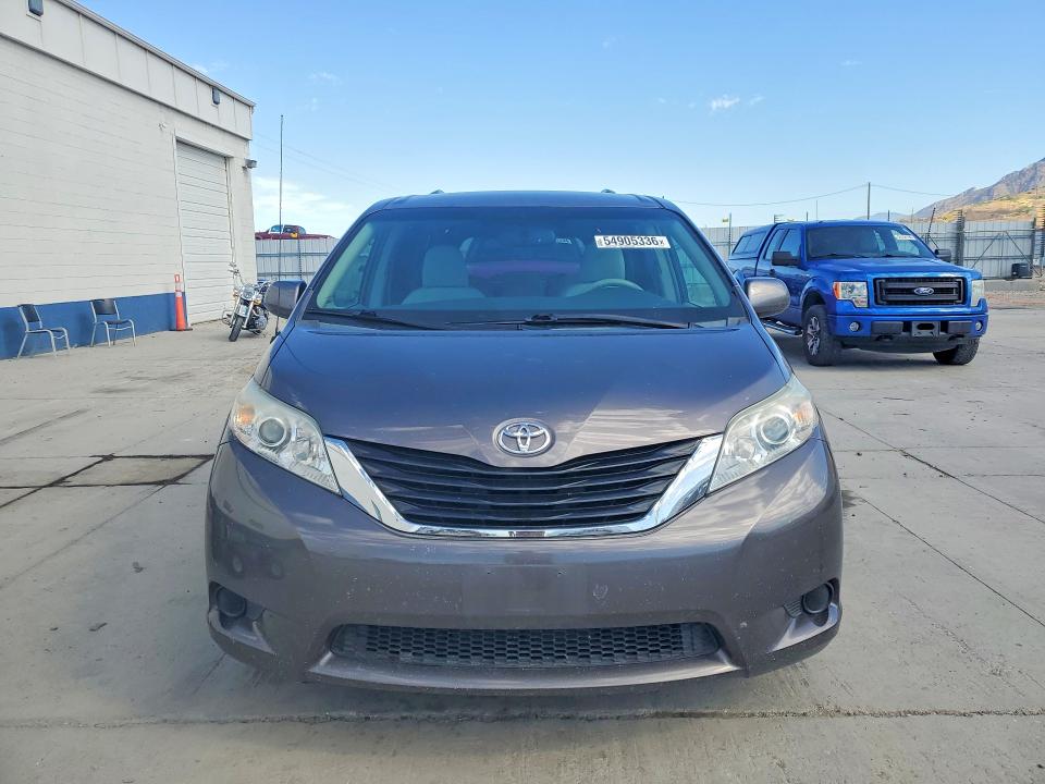 2012 Toyota VIN 5TDKK3DC2CS216572 COPART salvage auction — SIDE, Ut - Salvage Certificate, sold $1,950 on 2026-07-27 (photo 5)