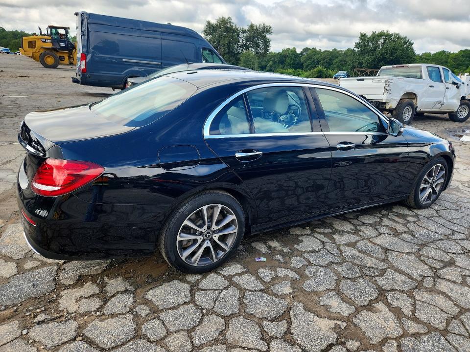 2020 Mercedes-benz E-klasse VIN W1KZF6JB0LA802237 COPART salvage auction — MINOR DENT/SCRATCHES, Ms - Certificate Of Title, sold $2,150 on 2026-07-31 (photo 3)
