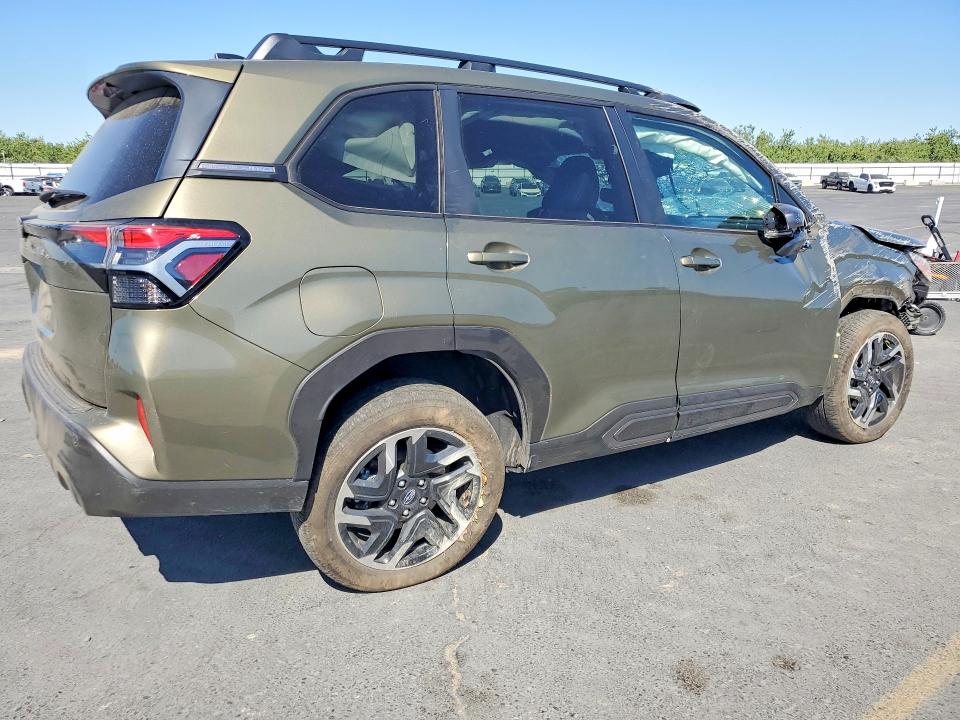 2025 Subaru VIN JF2SLDRC3SH493392 COPART salvage auction — ROLLOVER, Ca - Salvage Certificate, sold $2,750 on 2026-07-23 (photo 3)