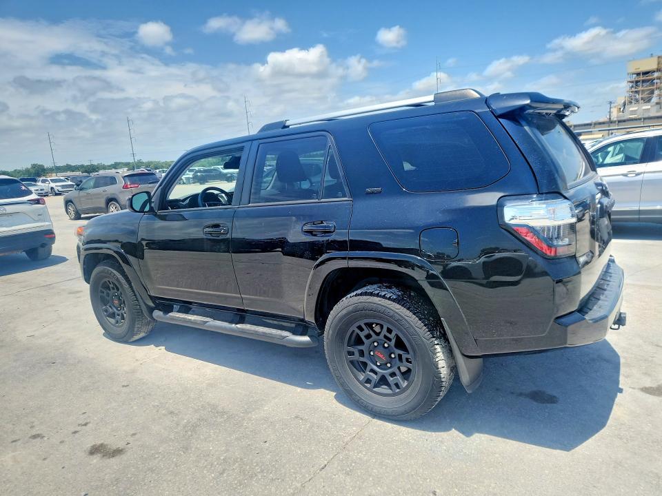 2023 Toyota 4runner VIN JTEEU5JR3P5291574 COPART salvage auction — ROOF, LA - CERT OF TITLE-SALVAGE, sold $16,300 on 2026-07-29 (photo 2)