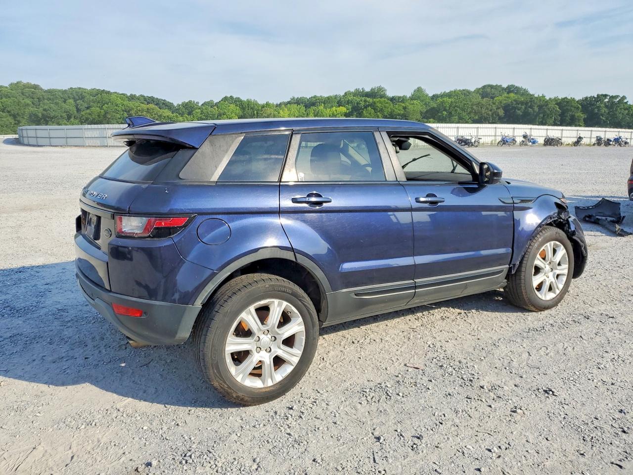2017 Land Rover Range Rover Evoque VIN SALVP2BGXHH170699 COPART salvage auction — Front End, SC - DEALER ONLY CLEAN TITLE, sold $5,100 on 2026-07-01 (photo 3)
