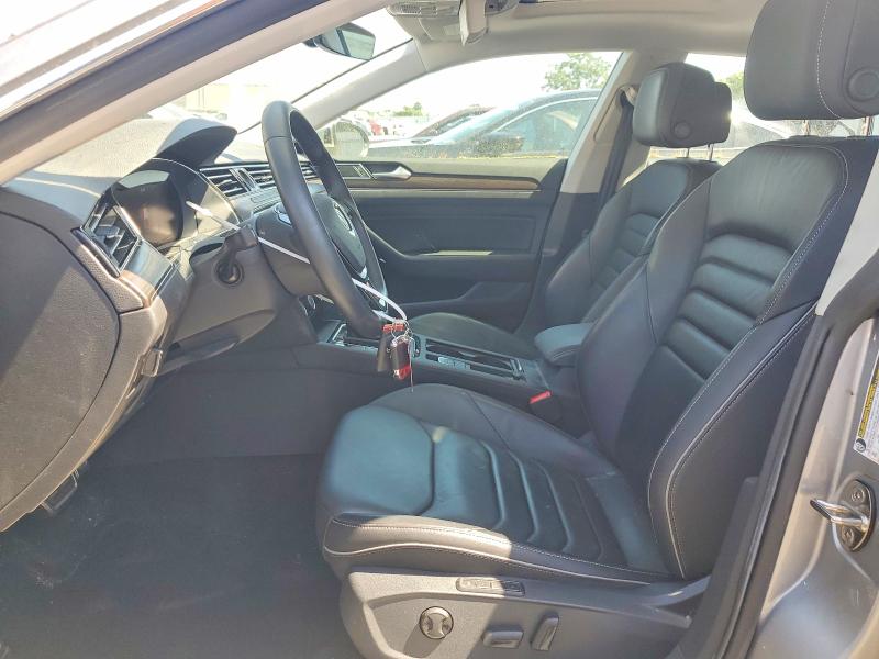 2019 Volkswagen VIN WVWCR7AN6KE024976 COPART salvage auction — MINOR DENT/SCRATCHES, CA - DIS/DLR/EXP ONLY CLEAN TITLE, sold $7,600 on 2026-07-28 (photo 7)