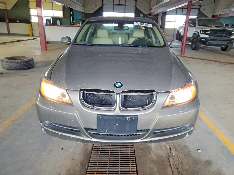 2008 BMW 3er VIN WBAVC93538K042698 COPART salvage auction — REAR END, In - Cert Of Title-Salvage Title, sold $500 on 2026-07-06 (photo 5)