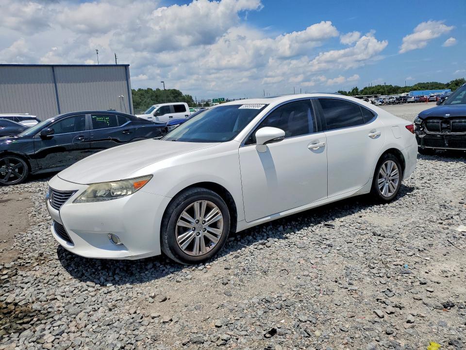 2014 Lexus VIN JTHBK1GG0E2113582 COPART salvage auction — MINOR DENT/SCRATCHES, Fl - Cert Of Title-Salvage Theft, sold $3,800 on 2026-07-15 (photo 1)