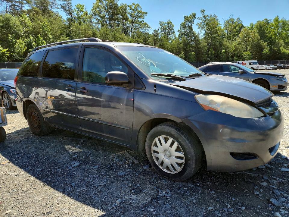 2007 Toyota Sienna VIN 5TDZK23C47S034369 COPART salvage auction — REAR END, PA - CERT OF SALVAGE-R=RECONSTRUCTE, sold $500 on 2026-07-21 (photo 4)