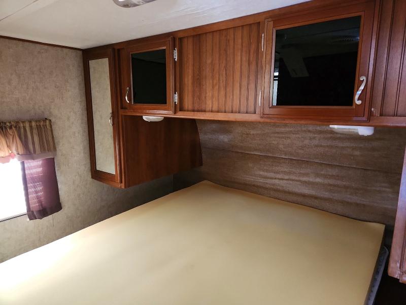 2015 Forester river Recreational vehicle (rv) VIN 5ZT2TRRBXGB509020 COPART salvage auction — HAIL, MT - CERTIFICATE OF TITLE TOTALED, sold $2,600 on 2026-07-28 (photo 5)