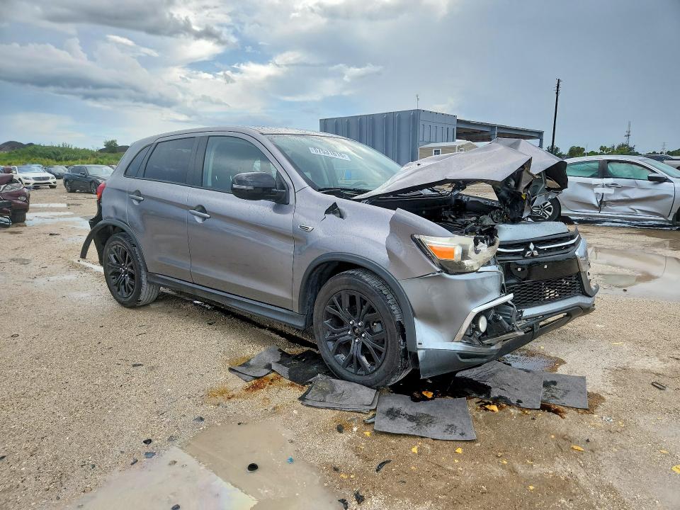 2019 Mitsubishi VIN JA4AP3AU5KU029955 COPART salvage auction — FRONT END, Fl - Cert Of Title Slvg Rebuildable, sold $10 on 2026-07-28 (photo 4)