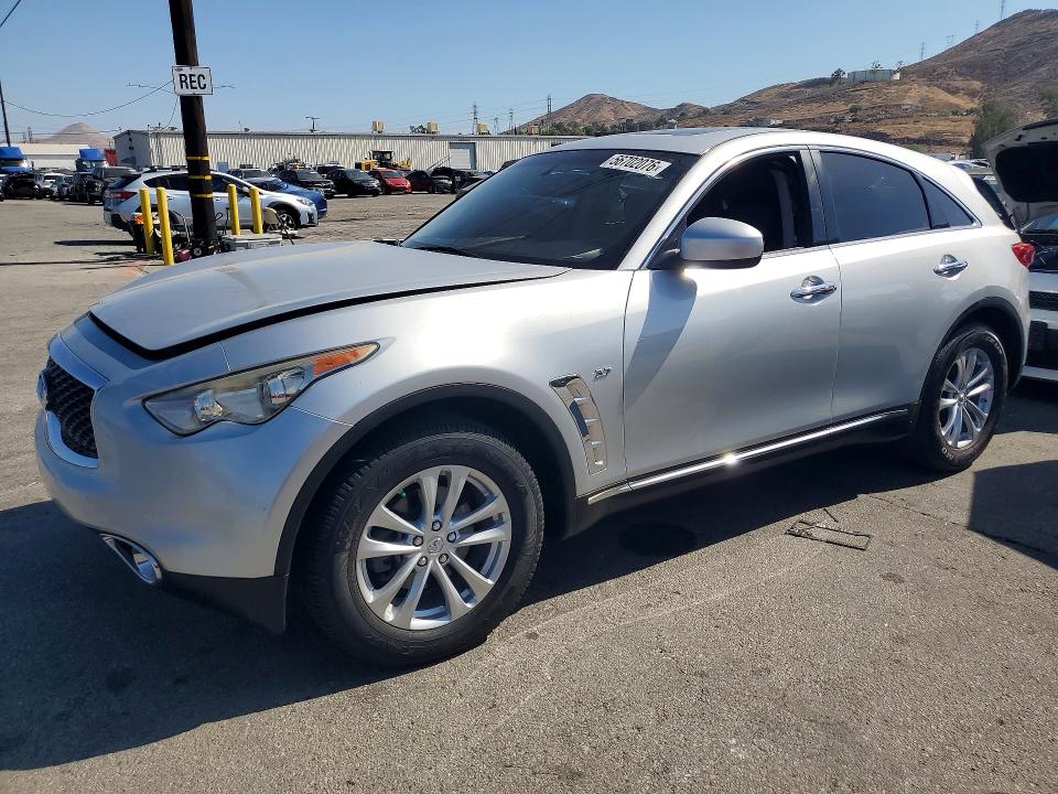 2017 Infiniti Qx70 VIN JN8CS1MU1HM141372 COPART salvage auction — MINOR DENT/SCRATCHES, IN - CERT OF TITLE-SALVAGE TITLE, sold $1,050 on 2026-07-09 (photo 1)