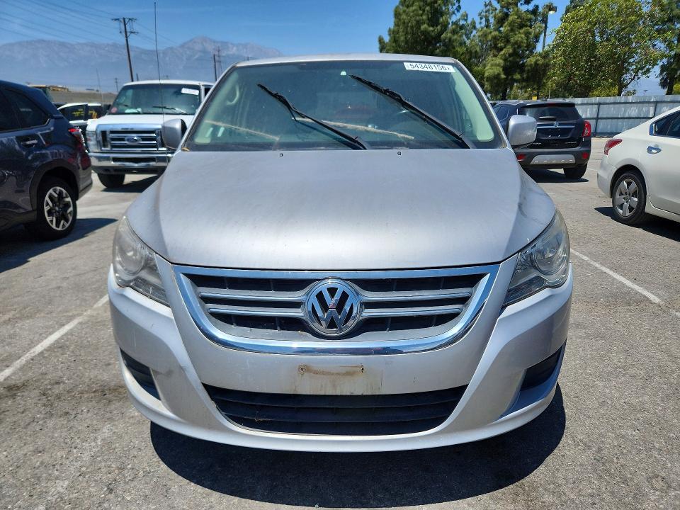 2009 Volkswagen Routan VIN 2V8HW54X79R560739 COPART salvage auction — MECHANICAL, CA - DIS/DLR/EXP ONLY CLEAN TITLE, sold $150 on 2026-07-09 (photo 5)