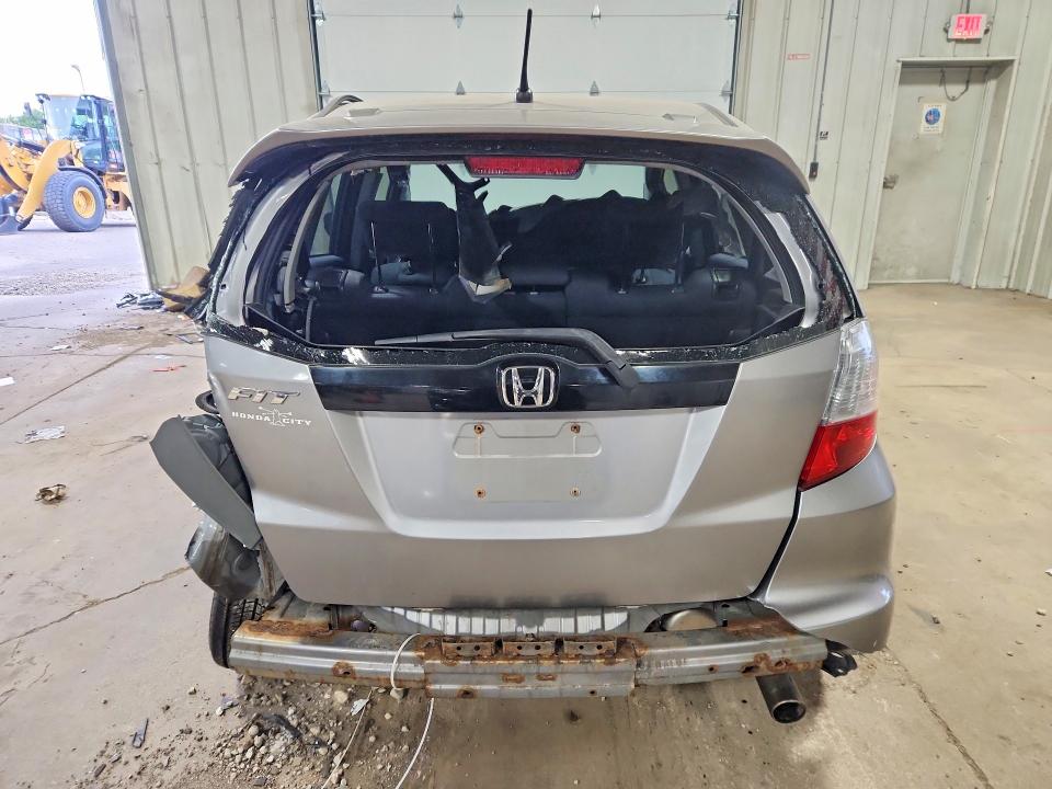 2009 Honda Fit VIN JHMGE88419C003814 COPART salvage auction — REAR END, WI - JUNKED VEHICLE BILL OF SALE, sold $275 on 2026-07-20 (photo 6)