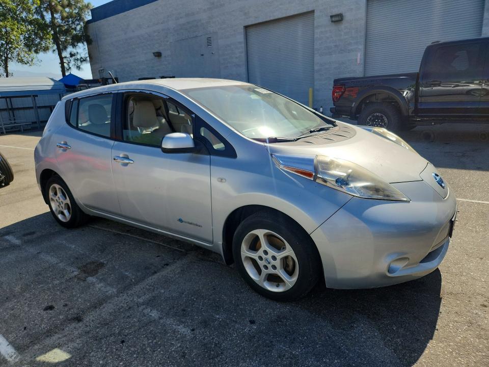 2012 Nissan Leaf VIN JN1AZ0CP7CT025471 COPART salvage auction — NORMAL WEAR, Ca - Dis/Dlr/Exp Only Clean Title (P), sold $325 on 2026-07-07 (photo 4)