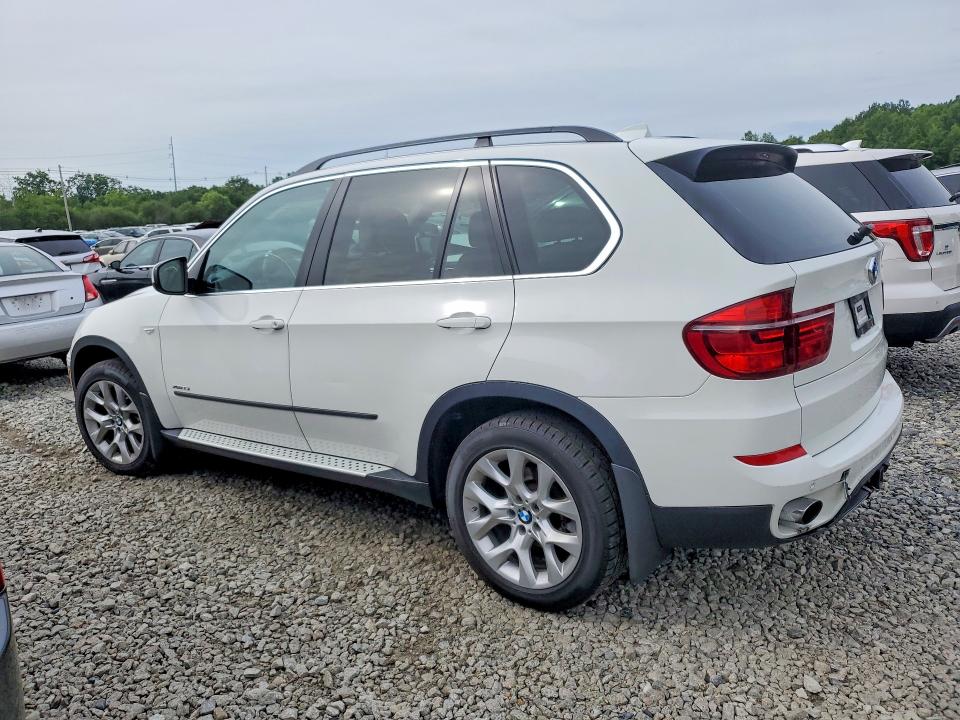 2013 BMW VIN 5UXZV4C58D0B24371 COPART salvage auction — MINOR DENT/SCRATCHES, Ma - Cert Of Title-Reconstrctd Coll, sold $450 on 2026-07-23 (photo 2)
