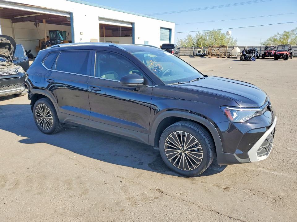 2025 Volkswagen Taos VIN 3VVSC7B29SM053398 COPART salvage auction — REAR END, Tx - Salvage Vehicle Title, sold $8,100 on 2026-08-14 (photo 4)