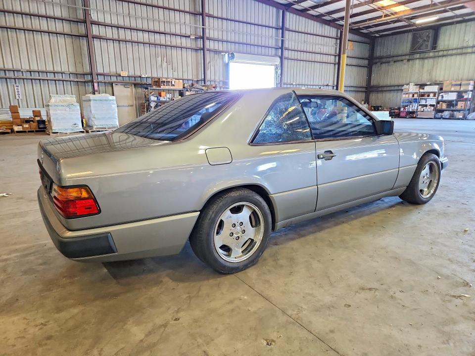 1988 Mercedes-benz 300 VIN WDBEA50D8JA703536 COPART salvage auction — VANDALISM, GA - CLEAN TITLE WITH THEFT HISTORY, sold $6,400 on 2026-07-06 (photo 3)