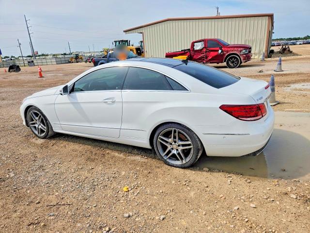 2015 Mercedes-benz E-klasse VIN WDDKJ6FB5FF304633 COPART salvage auction — WATER/FLOOD, Tx - Salvage Title-Flood Damage, sold $1,550 on 2026-07-29 (photo 3)