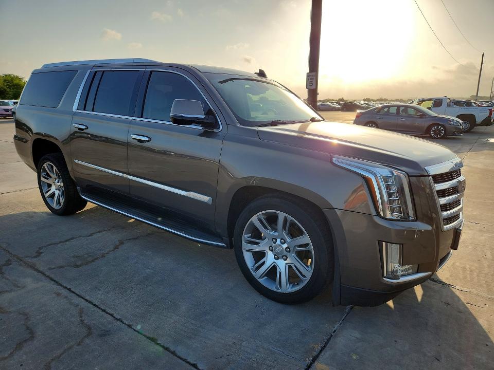 2016 Cadillac Escalade VIN 1GYS3HKJ1GR355179 COPART salvage auction — NORMAL WEAR, Ok - Dealer Only Clean Title (P), sold $8,500 on 2026-07-09 (photo 4)