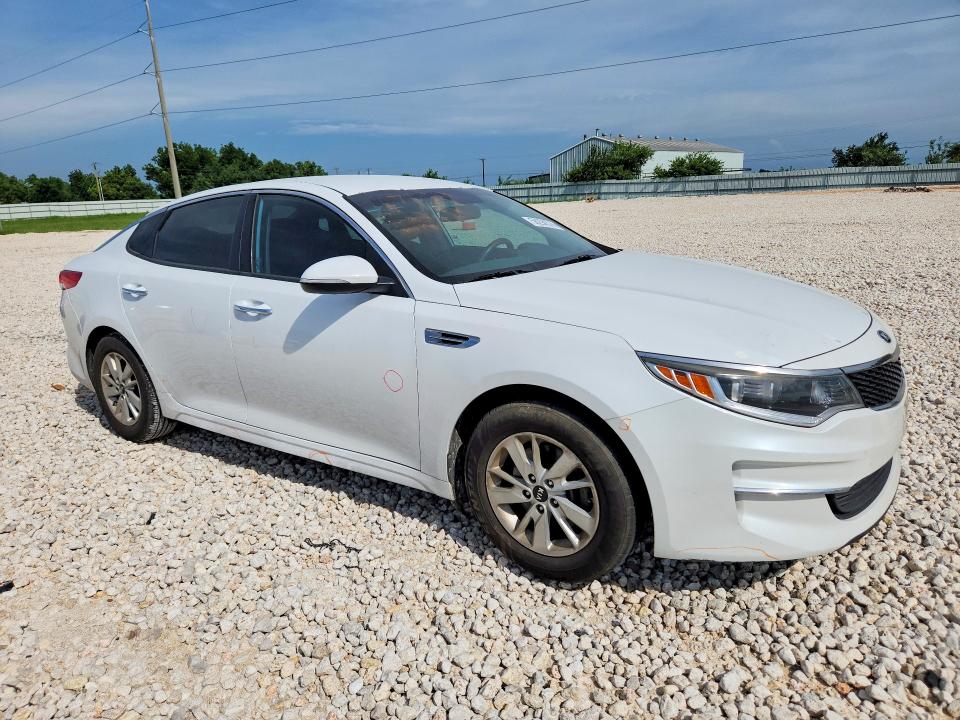 2018 Kia Optima VIN 5XXGT4L37JG191001 COPART salvage auction — VANDALISM, TX - SALVAGE VEHICLE TITLE (P), sold $1,650 on 2026-07-09 (photo 4)