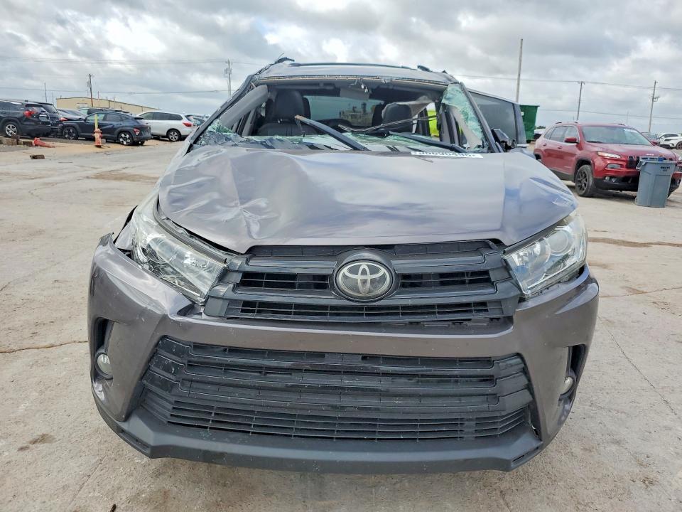 2018 Toyota Highlander VIN 5TDKZRFH8JS545507 COPART salvage auction — ALL OVER, Ok - Cert Of Title-Salvage, sold $3,300 on 2026-07-16 (photo 5)