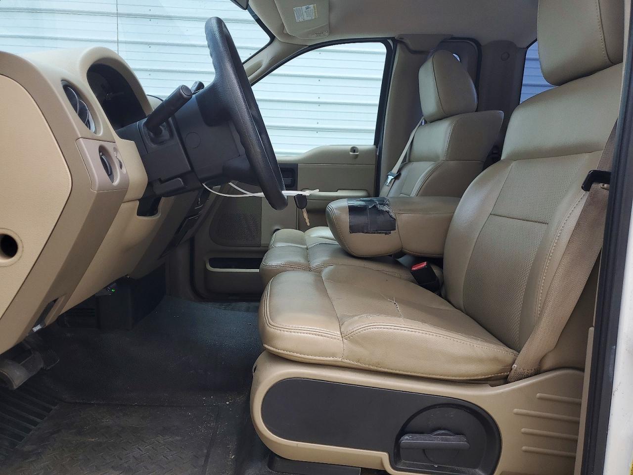 2007 Ford F-150 Lightning VIN 1FTRF12W97NA84197 COPART salvage auction — Minor Dent/Scratches, CA - DIS/DLR/EXP ONLY CLEAN TITLE, sold $3,150 on 2026-07-09 (photo 7)