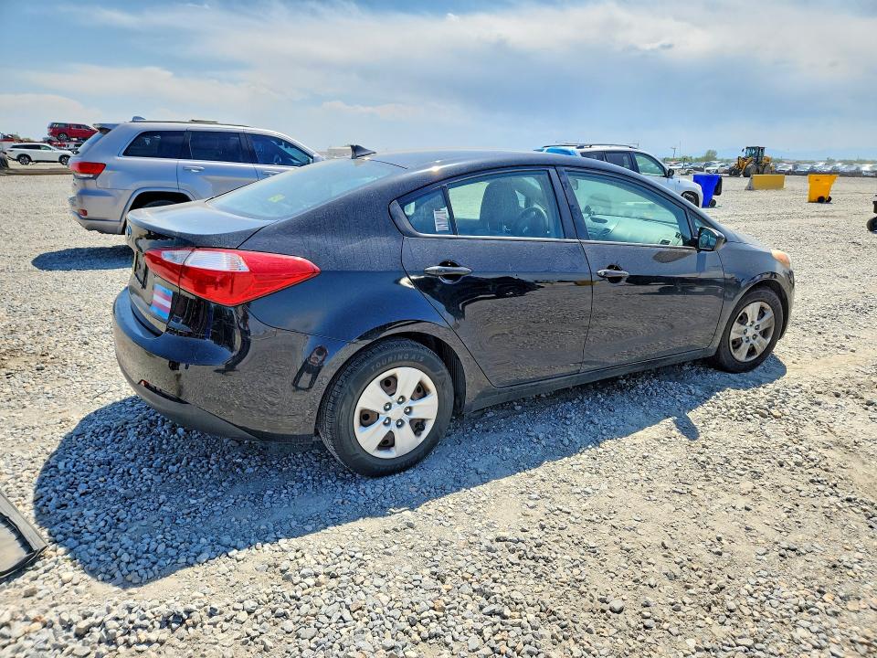 2015 Kia VIN KNAFK4A67F5371602 COPART salvage auction — SIDE, Co - Salvage Title, sold $375 on 2026-07-28 (photo 3)