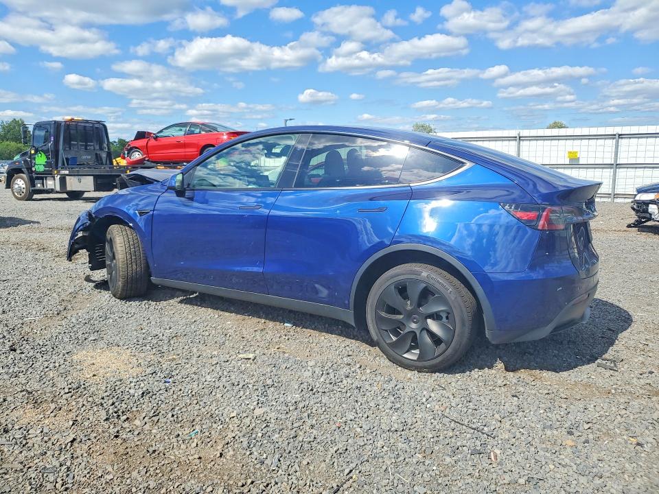 2024 Tesla Model y VIN 7SAYGDEE9RF007699 COPART salvage auction — FRONT END, NJ - CERT OF TITLE-SALVAGE, sold $8,300 on 2026-07-28 (photo 2)