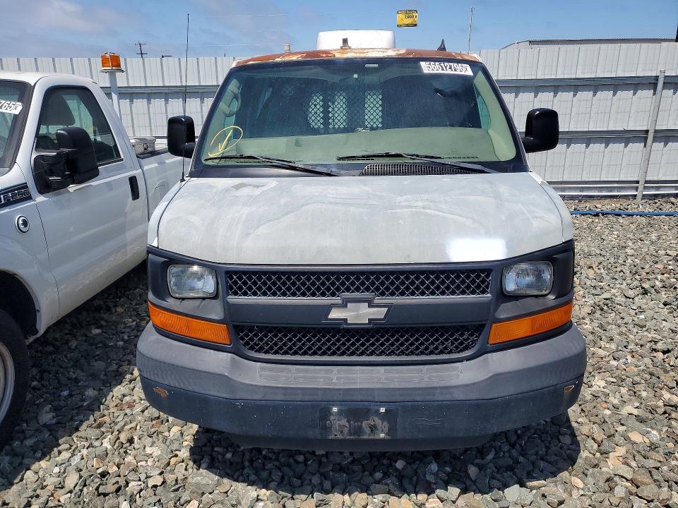 2006 Chevrolet Express 2500 VIN 1GCGG25V261232354 COPART salvage auction — MINOR DENT/SCRATCHES, CA - DIS/DLR/EXP ONLY CLEAN TITLE, sold $1,600 on 2026-07-09 (photo 5)