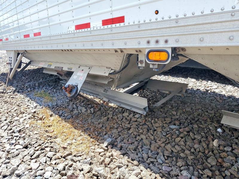 2015 Timpte Grain trailer VIN 1TDH43022FB145872 COPART salvage auction — ROLLOVER, IA - CERTIFICATE OF TITLE, sold $5,500 on 2026-07-27 (photo 8)