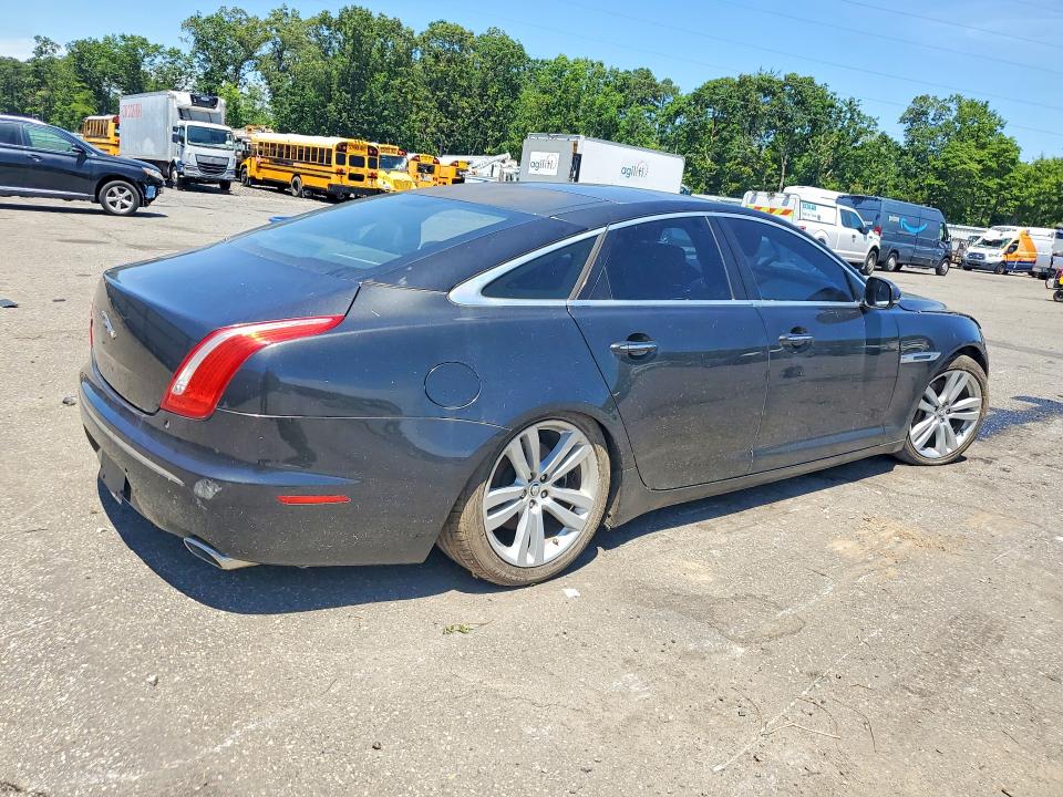 2011 Jaguar Xj series VIN SAJWA1CB3BLV08217 COPART salvage auction — NORMAL WEAR, Pa - Cert Of Title, sold $500 on 2026-07-21 (photo 3)