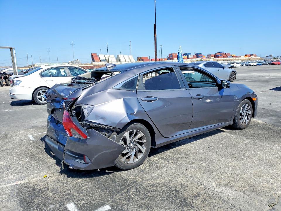 2018 Honda Civic VIN 2HGFC2F74JH550060 COPART salvage auction — REAR END, Ca - Salvage Certificate, sold $2,650 on 2026-08-21 (photo 3)