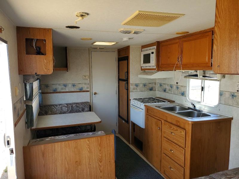 2003 Prowler Travel trailer VIN 1EC1J252031589681 COPART salvage auction — ROOF, CA - SALVAGE CERTIFICATE, sold $25 on 2026-07-09 (photo 6)