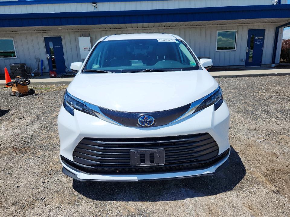 2022 Toyota VIN 5TDKRKECXNS126626 COPART salvage auction — HAIL, Wi - Cert Of Title-Claim Paid, sold $18,300 on 2026-07-14 (photo 5)