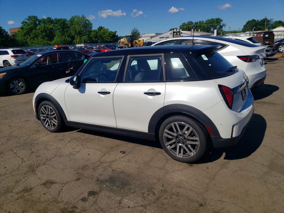 2025 Mini Cooper VIN WMW53GD0XS2W50944 COPART salvage auction — WATER/FLOOD, Ct - Cert Of Title-Flood Salvage, sold $8,700 on 2026-08-14 (photo 2)