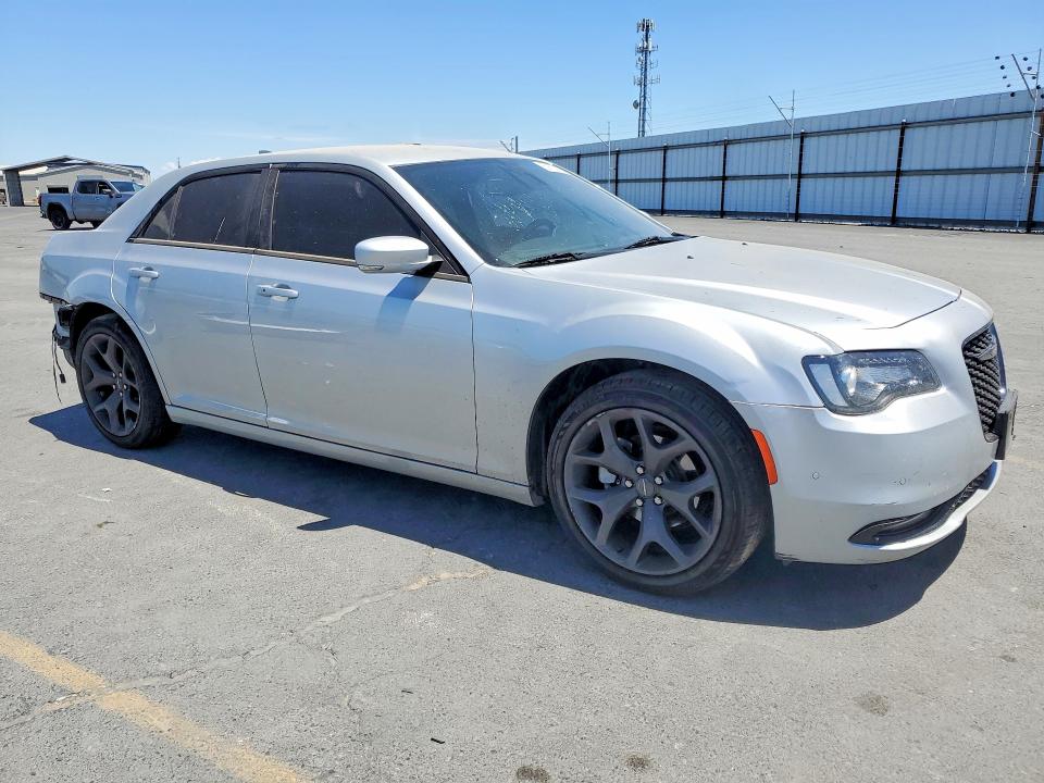 2021 Chrysler 300 VIN 2C3CCABG4MH589158 COPART salvage auction — REAR END, Ca - Salvage Certificate, sold $3,350 on 2026-09-03 (photo 4)
