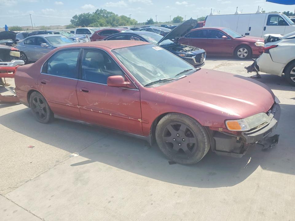 1994 Honda Accord VIN JHMCD5630RC014345 COPART salvage auction — FRONT END, Tx - Salvage Vehicle Title, sold $200 on 2026-07-06 (photo 4)