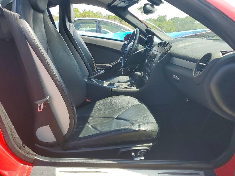 2005 Mercedes-benz Slk-klasse VIN WDBWK56F65F057108 COPART salvage auction — SIDE, Fl - Cert Of Title Slvg Rebuildable, sold $500 on 2026-08-12 (photo 7)