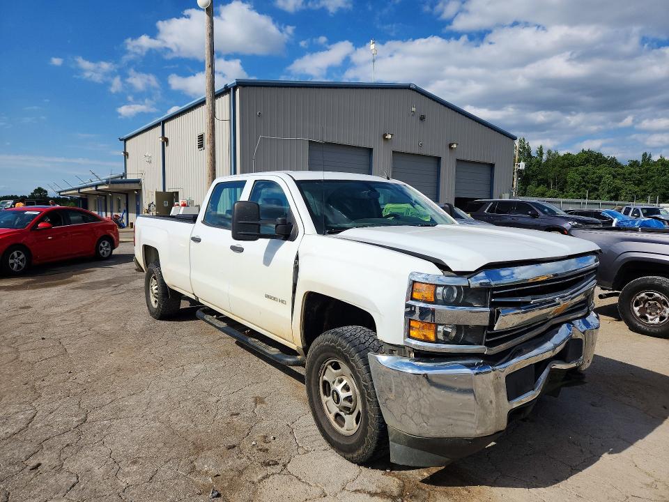 2017 Chevrolet VIN 1GC1CUEG4HF201837 COPART salvage auction — FRONT END, TN - SALVAGE CERTIFICATE, sold $5,300 on 2026-07-02 (photo 4)