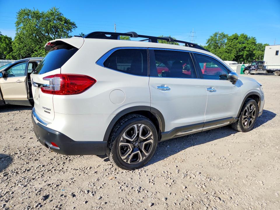 2023 Subaru Ascent VIN 4S4WMAWDXP3432484 COPART salvage auction — HAIL, OH - CERT OF TITLE-SALVAGE, sold $8,300 on 2026-07-28 (photo 3)