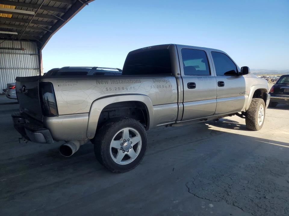 2002 Chevrolet Silverado VIN 1GCHK23102F108406 COPART salvage auction — VANDALISM, Ca - Salvage Certificate, sold $1,950 on 2026-07-02 (photo 3)
