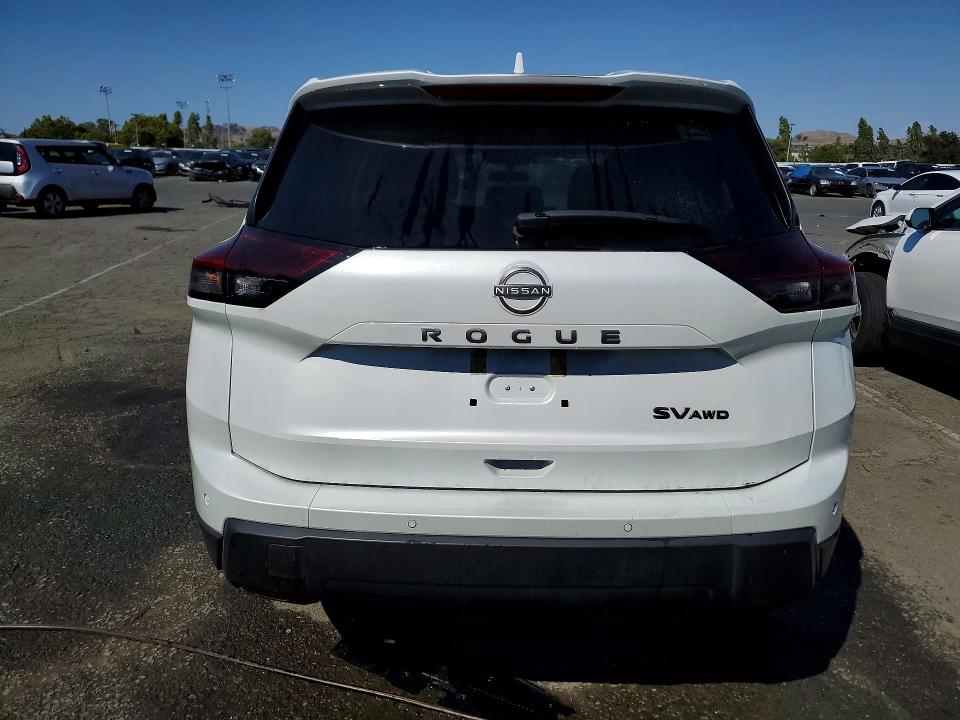 2024 Nissan Rogue VIN 5N1BT3BB6RC732107 COPART salvage auction — MINOR DENT/SCRATCHES, CA - CERTIFICATE OF TITLE, sold $13,300 on 2026-07-28 (photo 6)