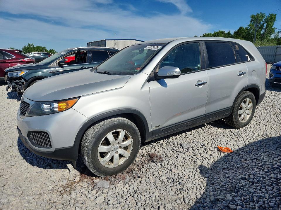 2013 Kia Sorento VIN 5XYKTDA62DG356511 COPART salvage auction — FRONT END, Mi - Dealer Only Clean Title, sold $525 on 2026-07-30 (photo 1)
